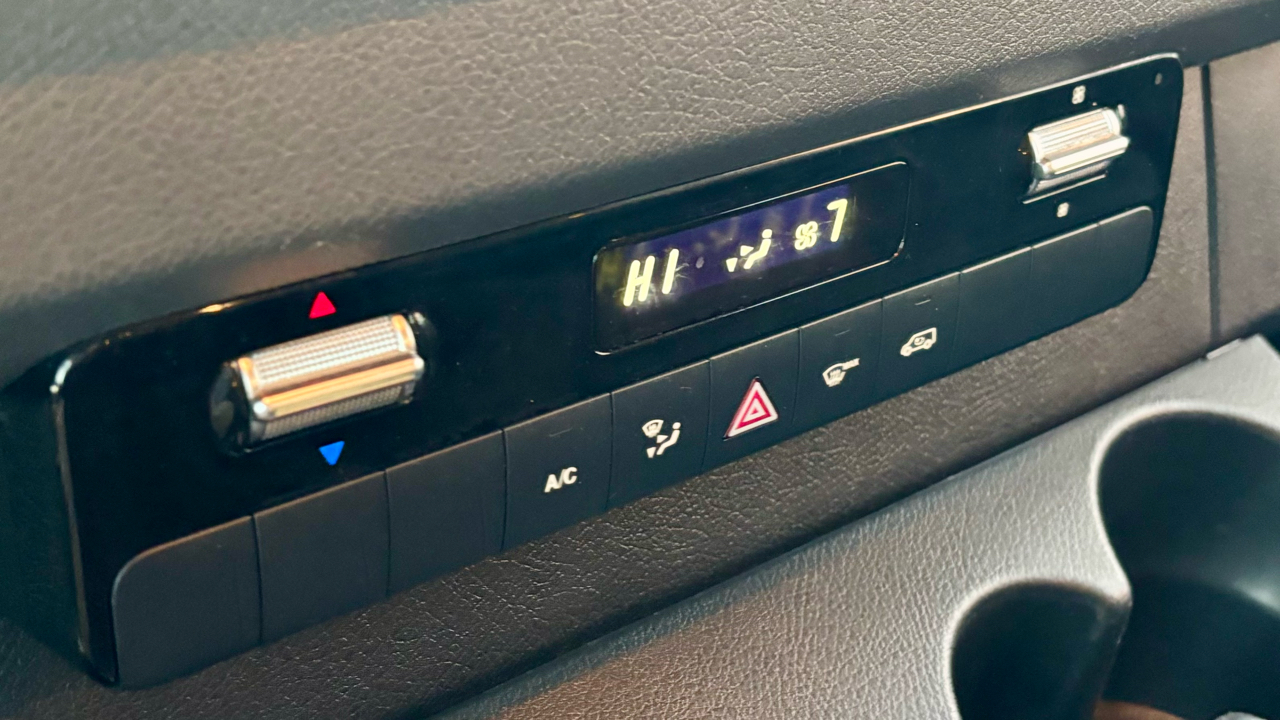 Mercedes-Benz Sprinter Cargo Van 2500 High Roof I4 Gas 170" RWD 2021