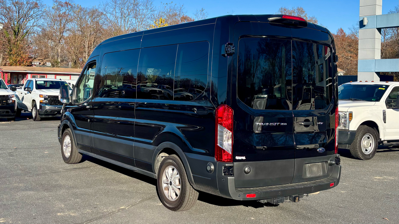 Ford Transit Passenger Wagon  2024