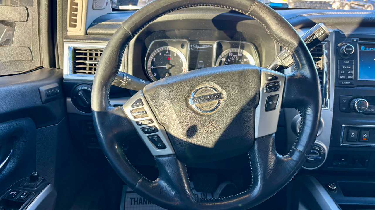 Nissan Titan 4x4 Crew Cab PRO-4X 2018