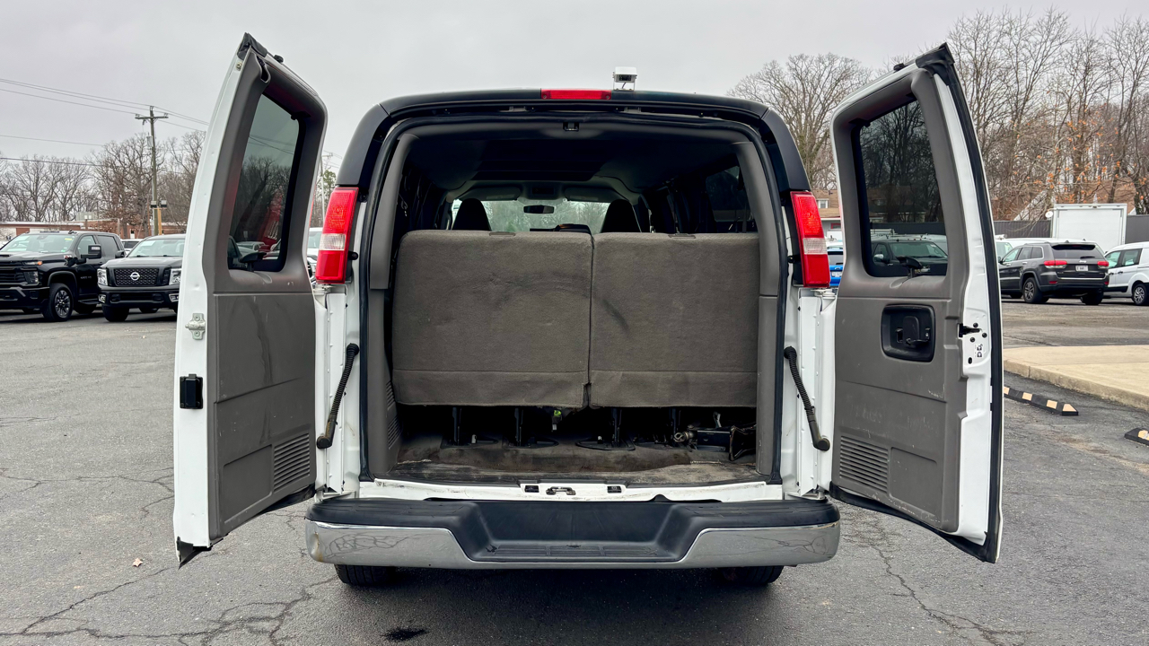 Chevrolet Express Passenger  2017