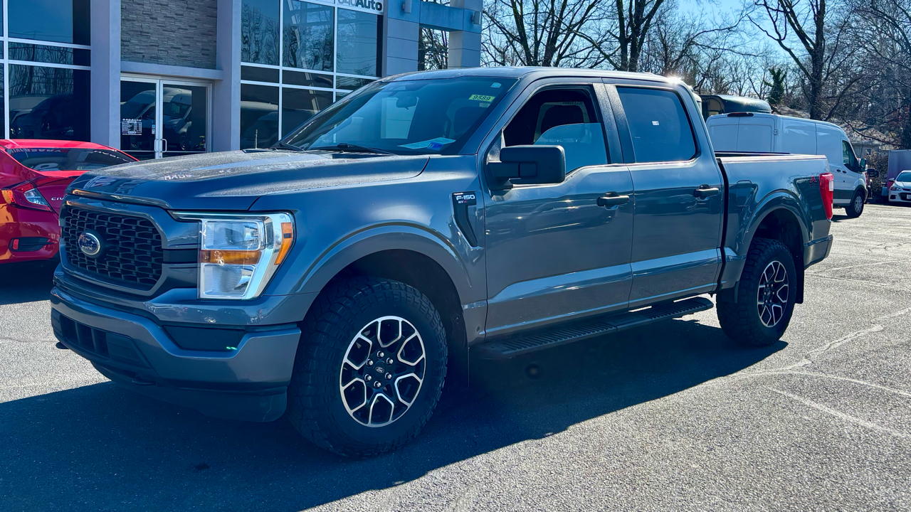 Ford F-150 STX SuperCrew 4WD 2022