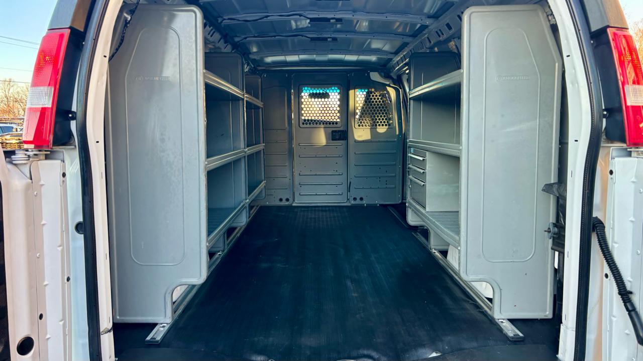 GMC Savana Cargo Van  2020