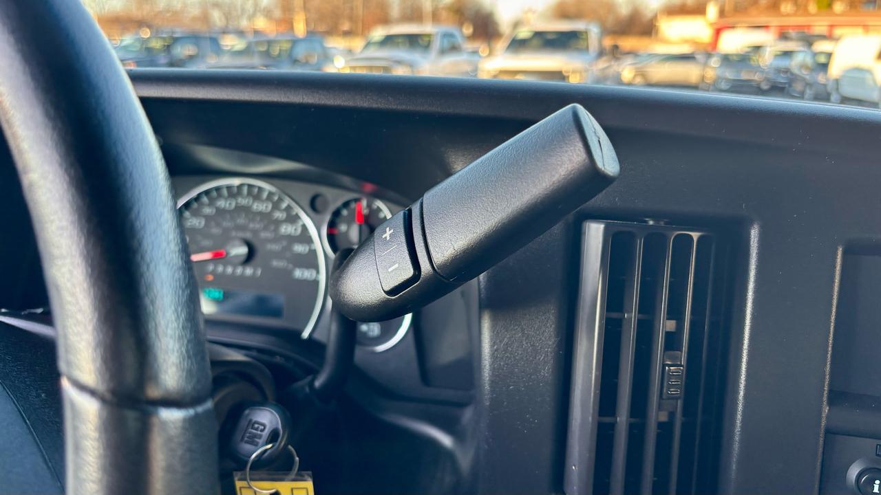 GMC Savana Cargo Van  2020