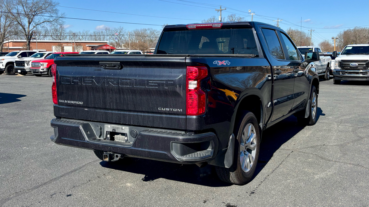 Chevrolet Silverado 1500 4WD Crew Cab 147" Custom 2023