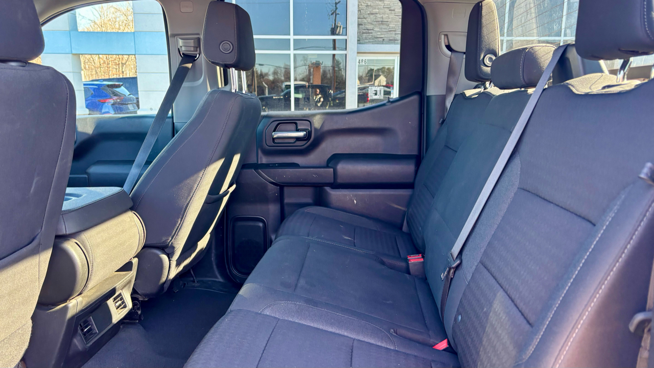 Chevrolet Silverado 1500 4WD Crew Cab 147" Custom 2023