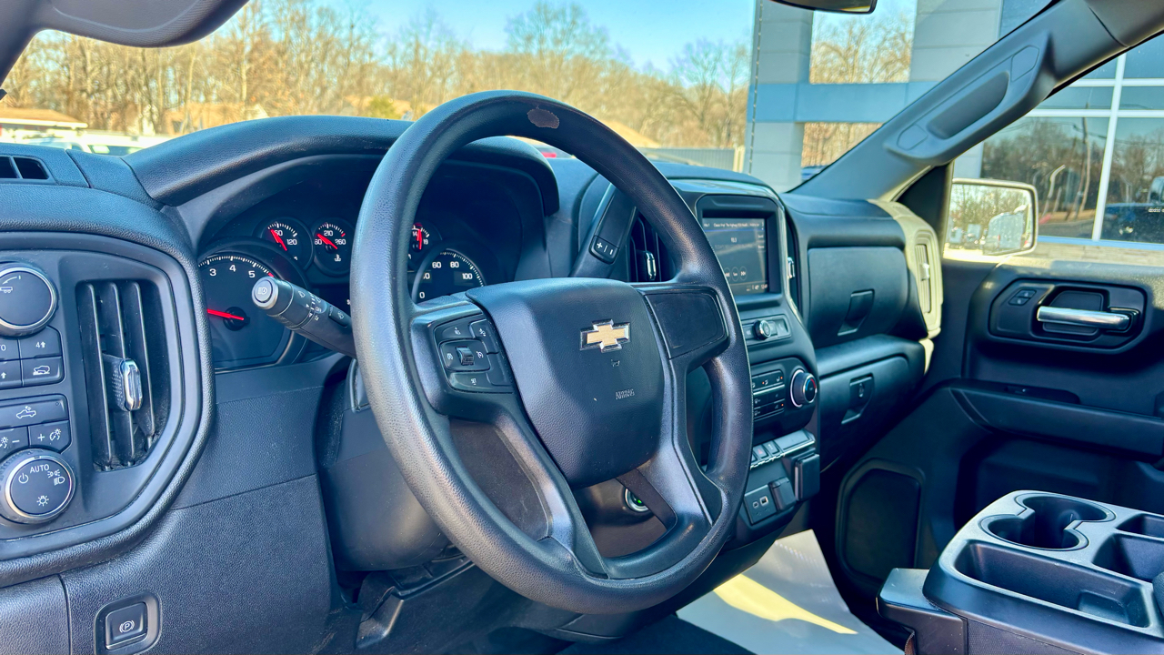 Chevrolet Silverado 1500 4WD Crew Cab 147" Custom 2023