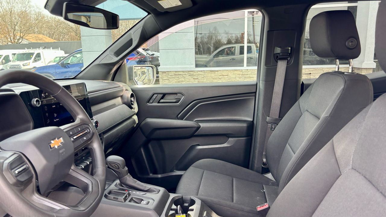 Chevrolet Colorado 2WD Crew Cab WT 2023