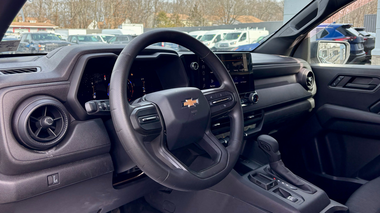 Chevrolet Colorado 2WD Crew Cab WT 2023