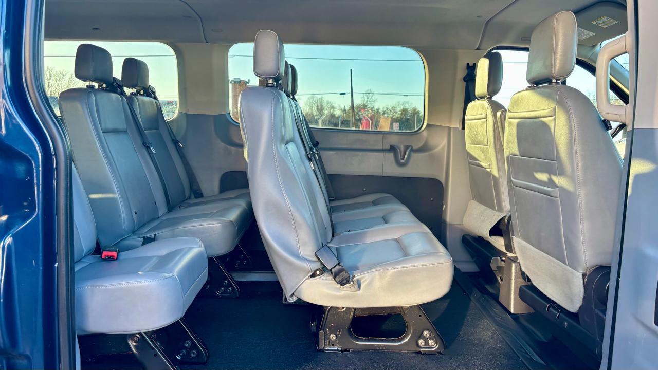 Ford Transit Passenger Wagon T-350 148" Low Roof XLT Swing-Out RH Dr 2019