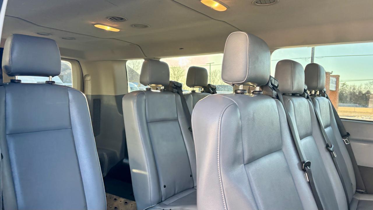 Ford Transit Passenger Wagon T-350 148" Low Roof XLT Swing-Out RH Dr 2019