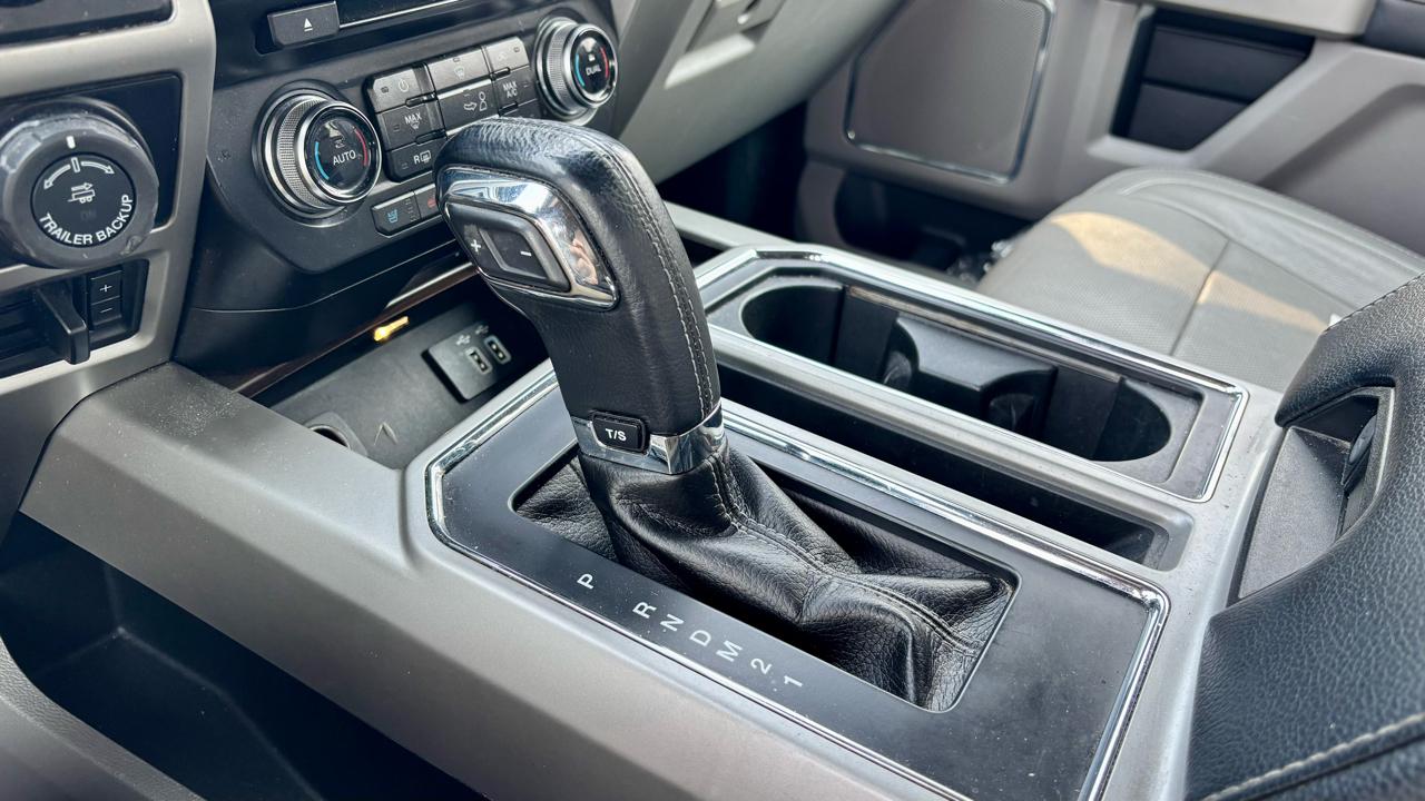 Ford F-150 4WD SuperCrew 145" Lariat 2016