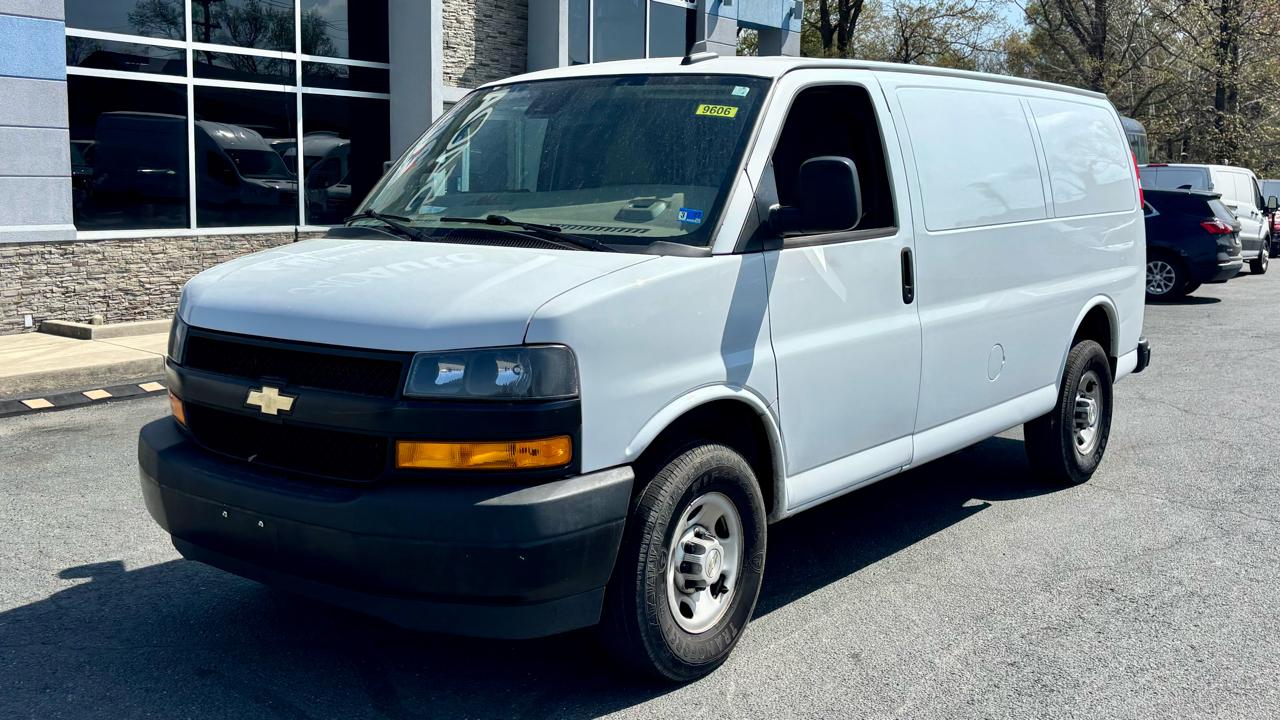 Chevrolet Express Cargo Van RWD 3500 135" 2020