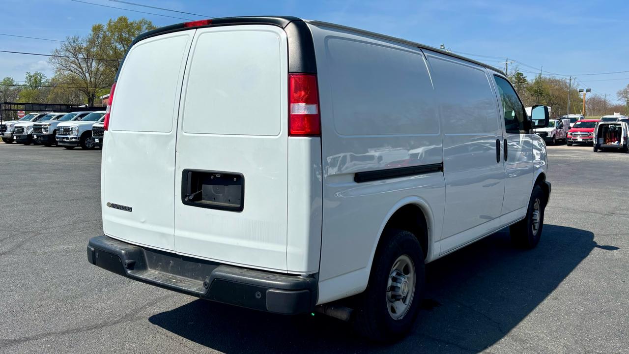 Chevrolet Express Cargo Van RWD 3500 135" 2020