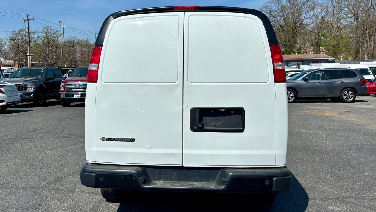Chevrolet Express Cargo Van RWD 3500 135" 2020