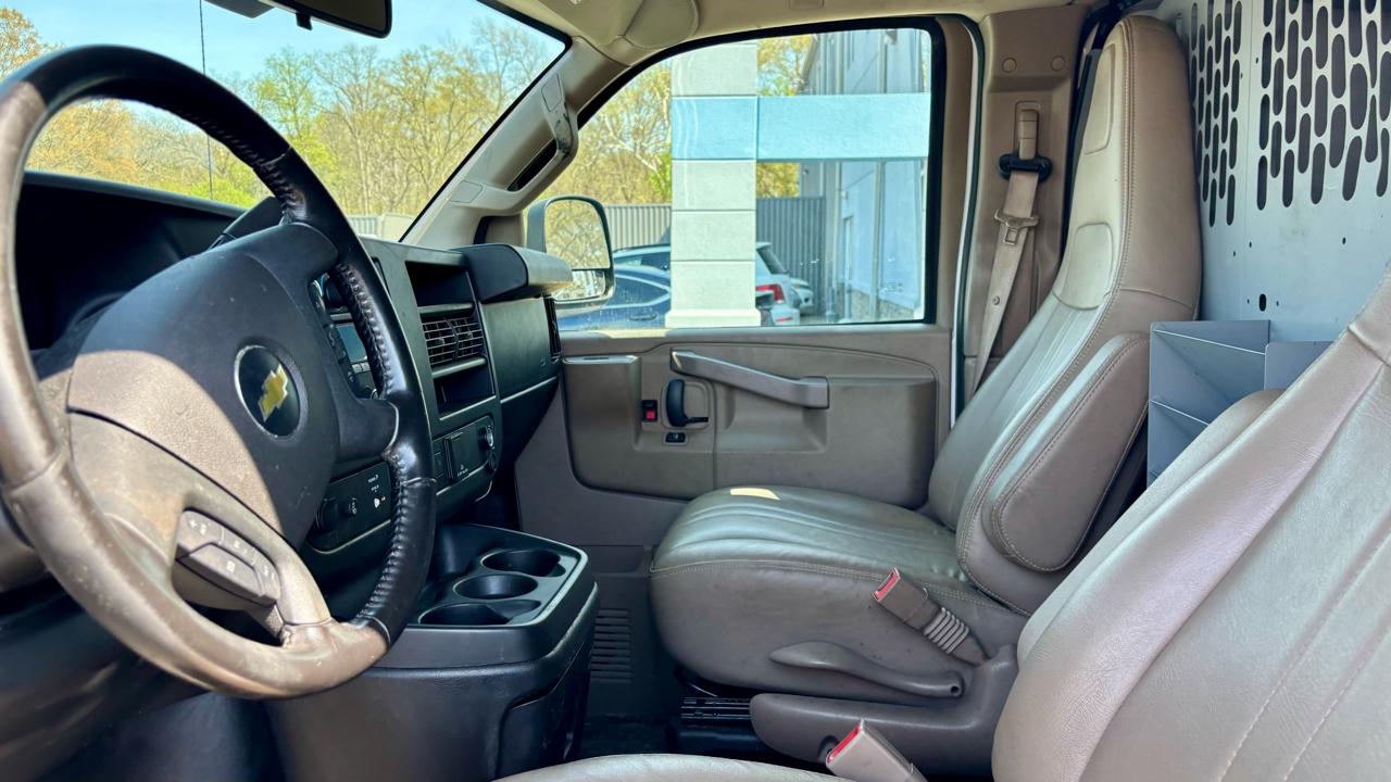 Chevrolet Express Cargo Van RWD 3500 135" 2020