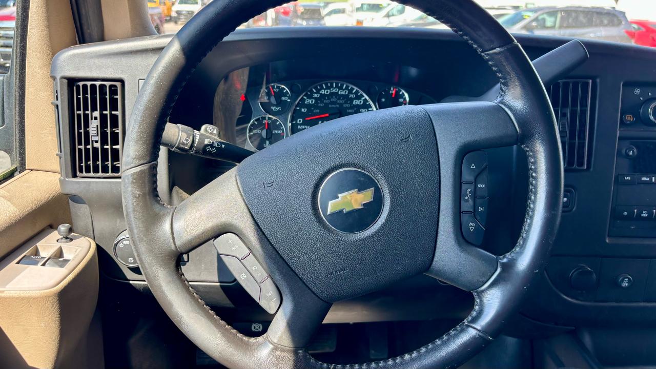 Chevrolet Express Cargo Van RWD 3500 135" 2020