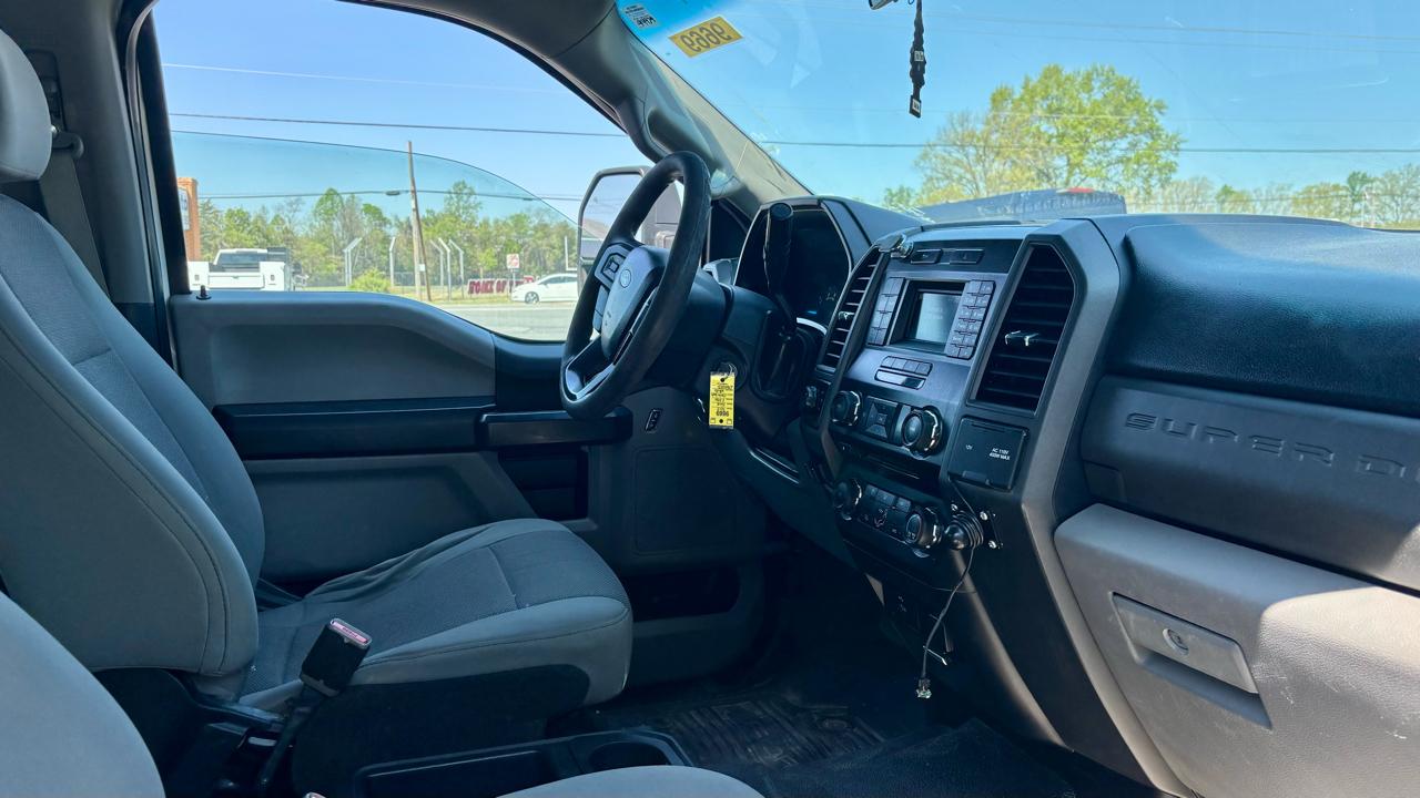 Ford Super Duty F-350 DRW  2017