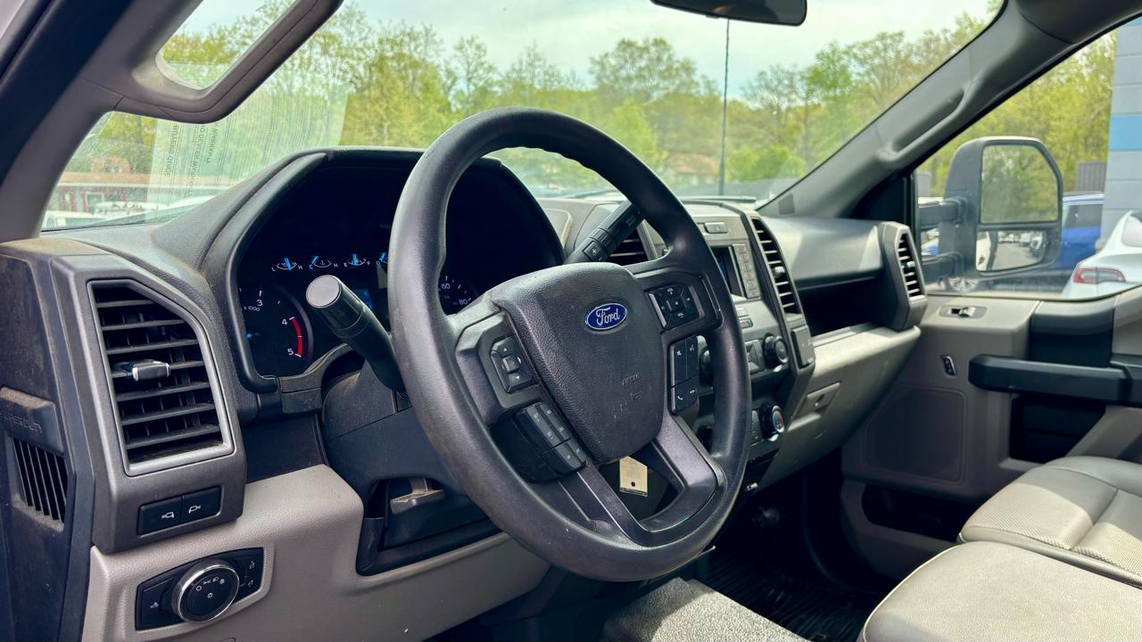 Ford Super Duty F-550 DRW  2022