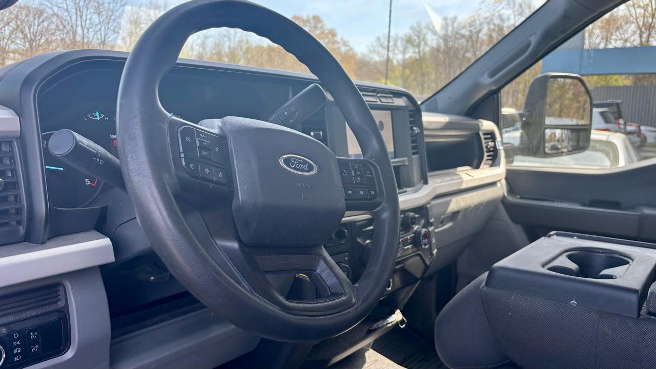 Ford Super Duty F-350 DRW  2024