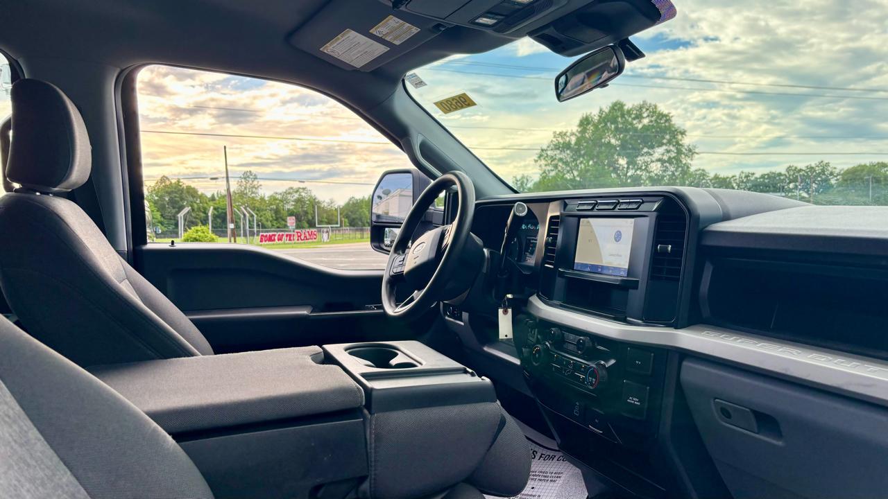 Ford Super Duty F-350 DRW  2024