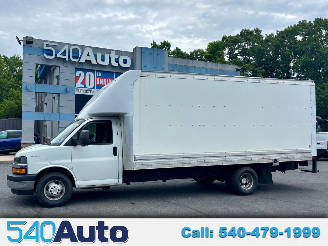 2020 Chevrolet Express Commercial Cutaway 18 FT Box 18Lx6.5Hx7W