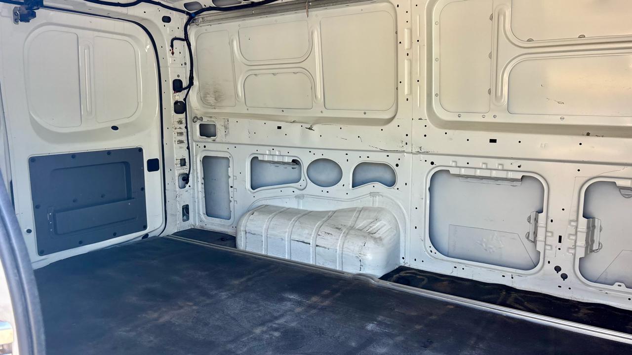 Nissan NV Cargo NV2500 HD Standard Roof V6 S 2018