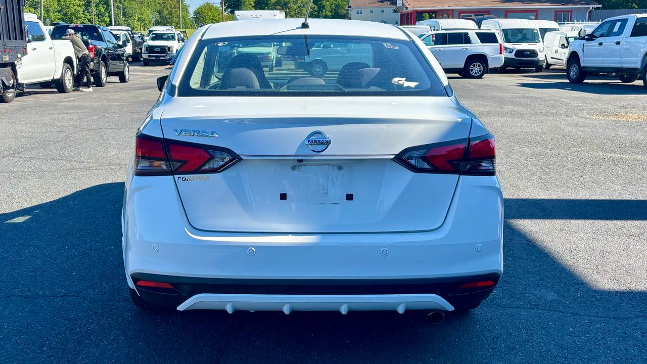 Nissan Versa S CVT 2021