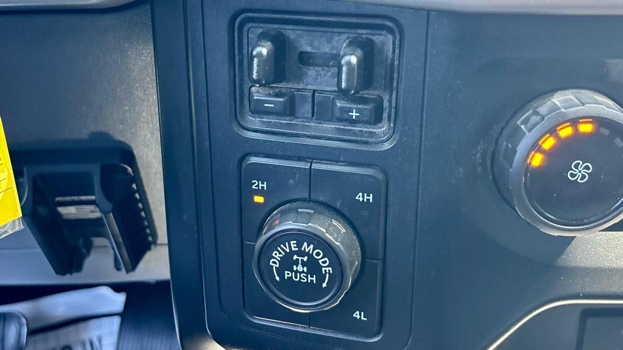 Ford F-150 XL 4WD SuperCrew 5.5' Box 2022