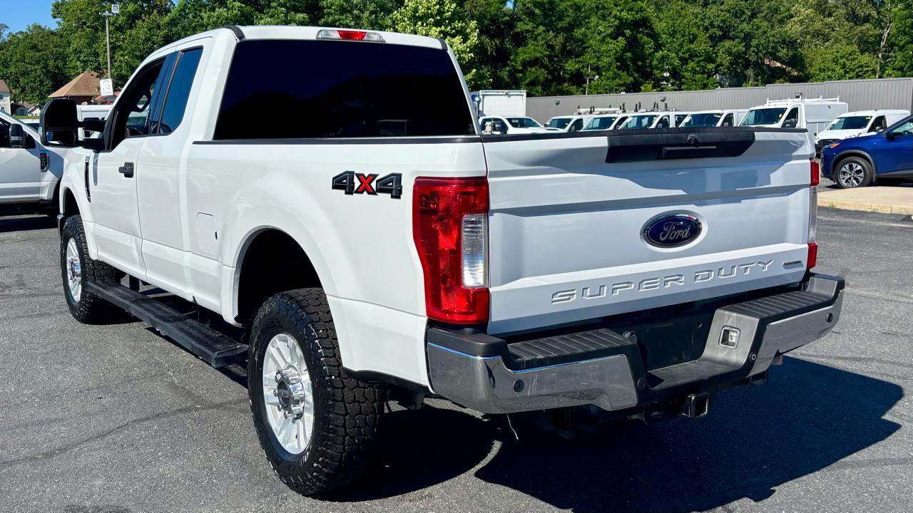 Ford Super Duty F-250 SRW XLT 4WD SuperCab 8' Box 2019
