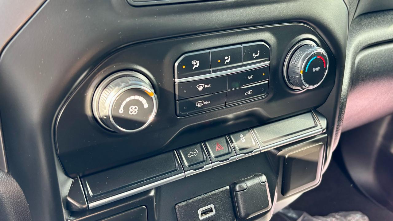 Chevrolet Silverado 1500 4WD Crew Cab 147" Custom 2019