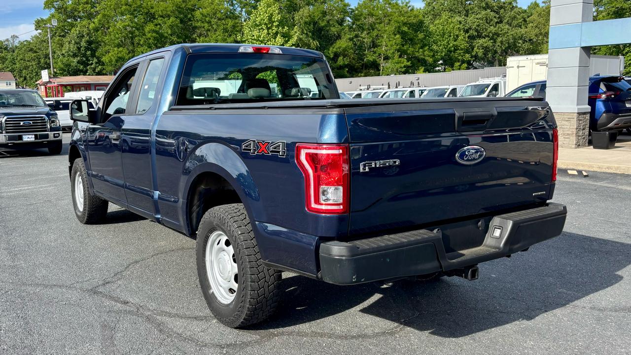 Ford F-150 4WD SuperCab 163" Lariat w/HD Payload Pkg 2015