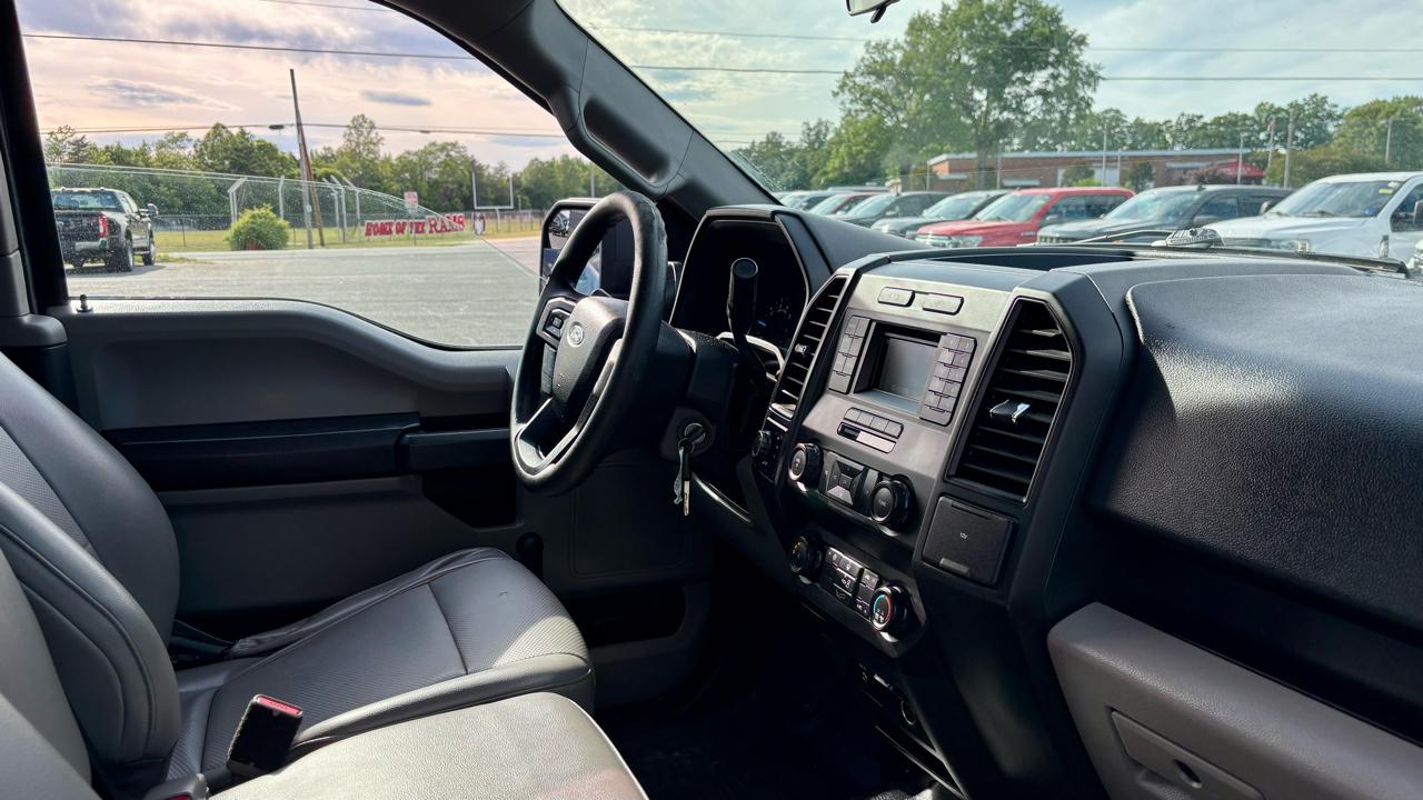Ford F-150 4WD SuperCab 163" Lariat w/HD Payload Pkg 2015