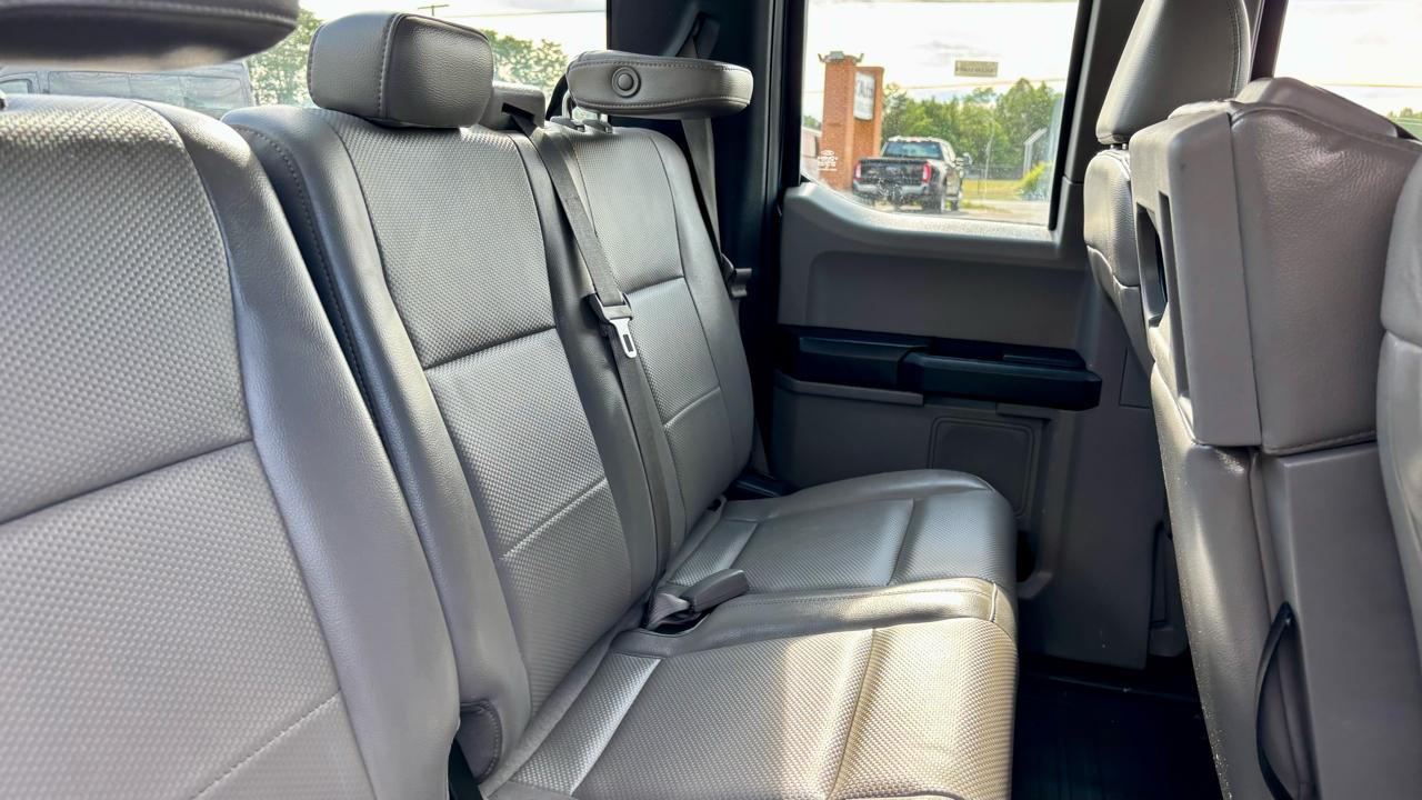 Ford F-150 4WD SuperCab 163" Lariat w/HD Payload Pkg 2015