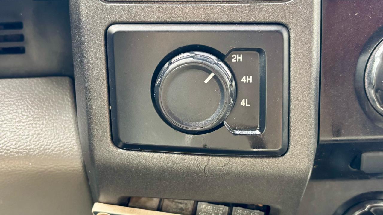 Ford Super Duty F-350 DRW  2017