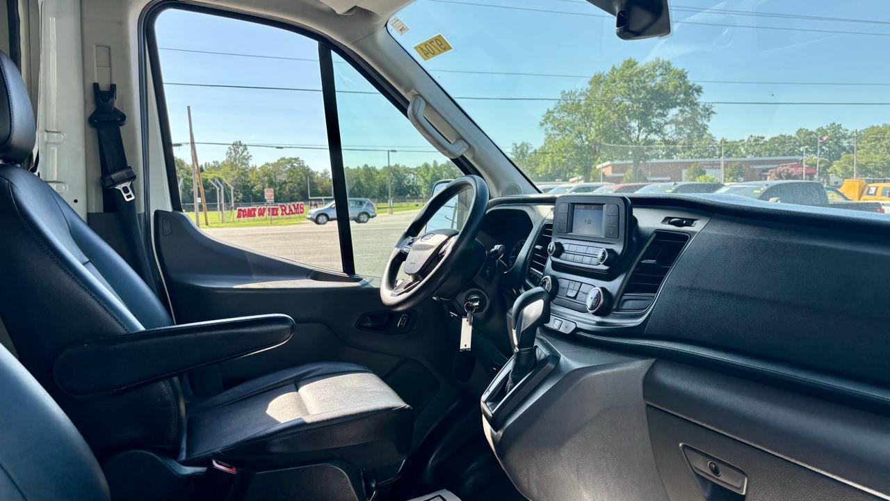 Ford Transit Cutaway  2022