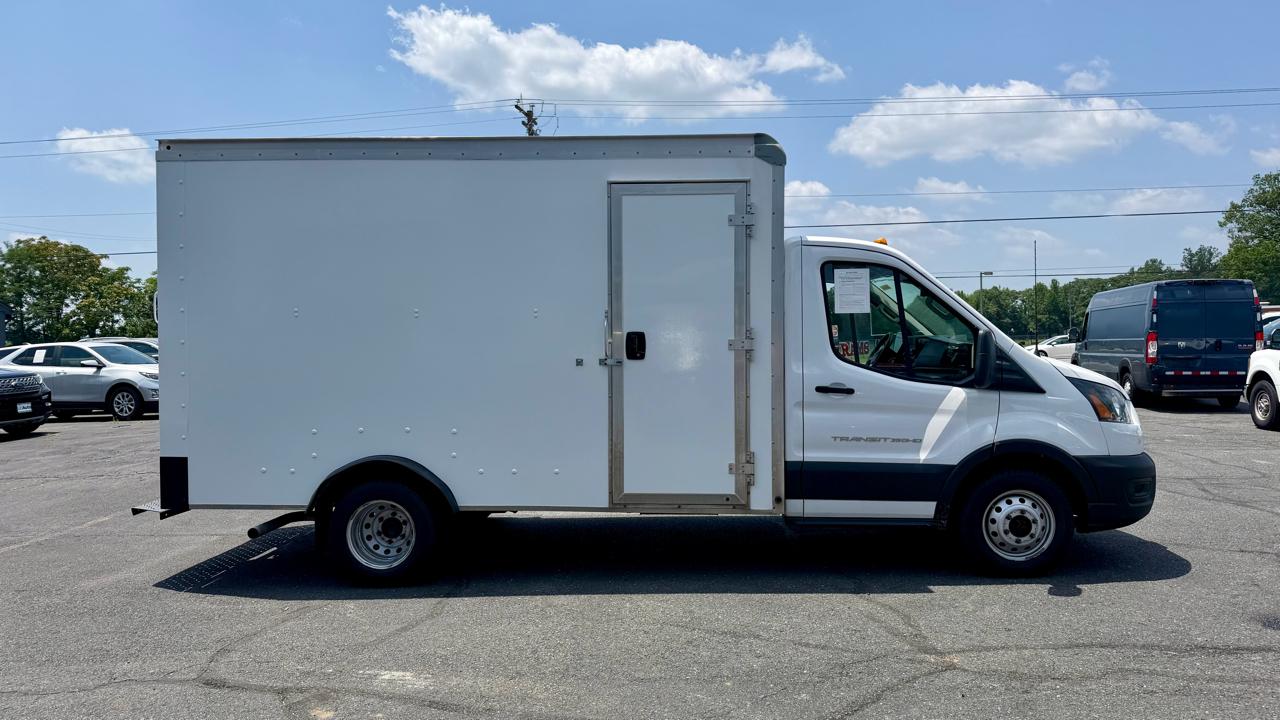 Ford Transit Cutaway  2022