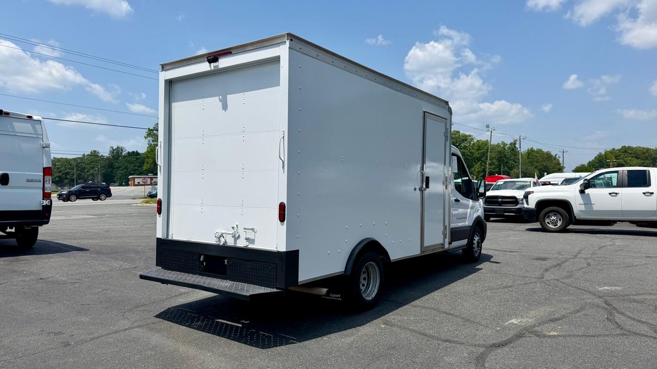 Ford Transit Cutaway  2022
