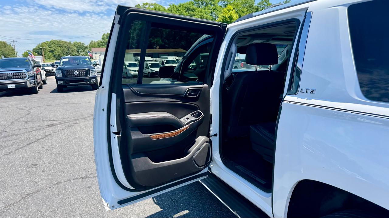 Chevrolet Suburban  2017