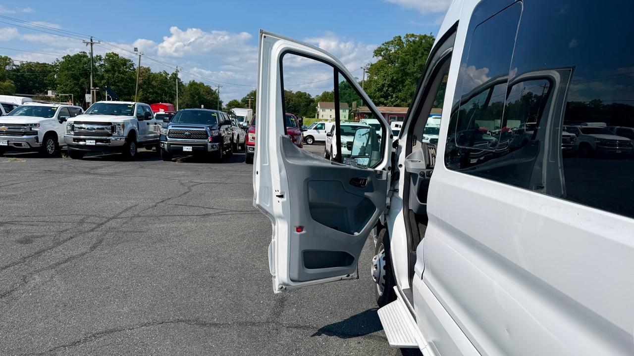 Ford Transit Passenger Wagon T-350 148" EL High Roof XLT Sliding RH Dr DRW 2019