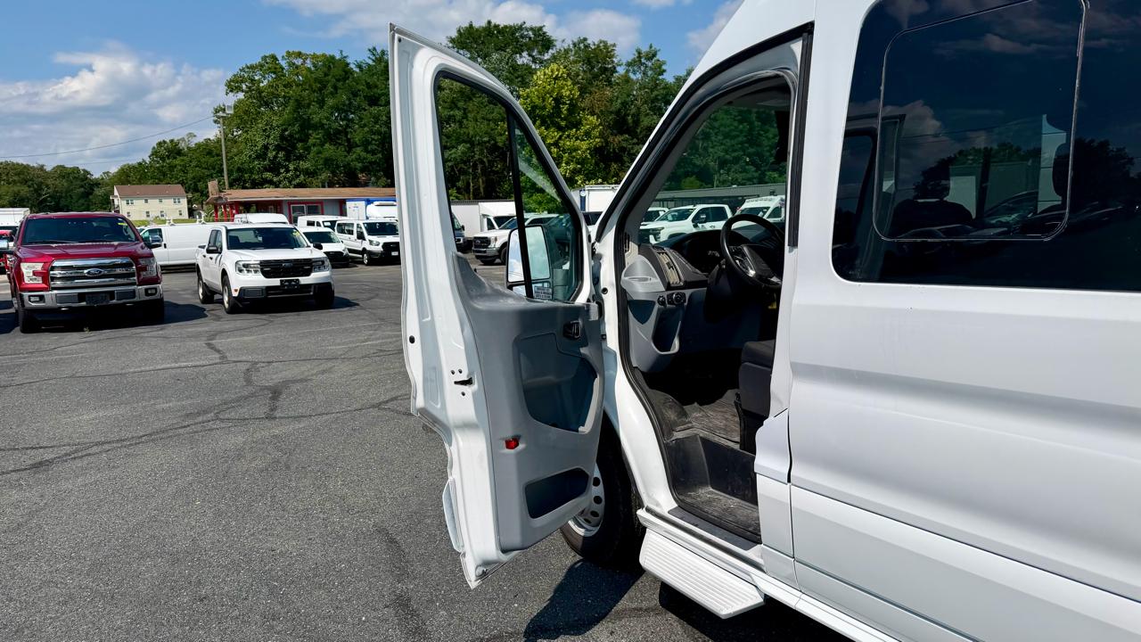 Ford Transit Passenger Wagon T-350 148" EL High Roof XLT Sliding RH Dr DRW 2019