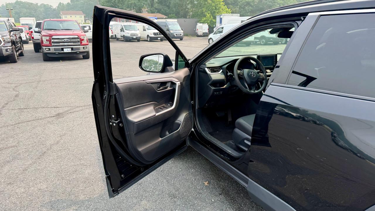 Toyota RAV4  2021