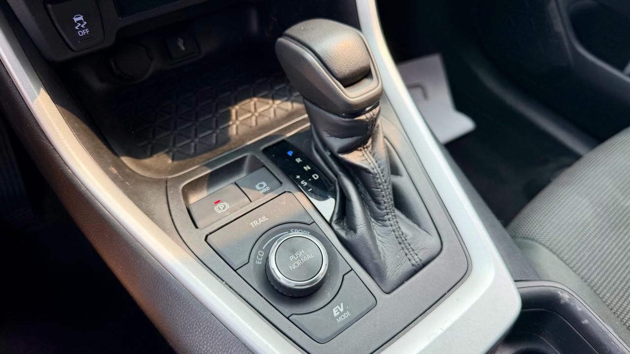 Toyota RAV4  2021