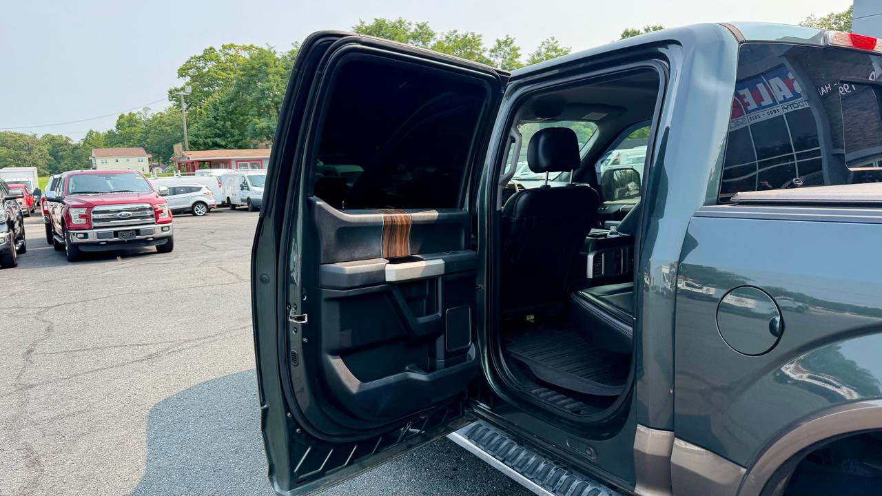 Ford F-150 4WD SuperCrew 145" Lariat 2015