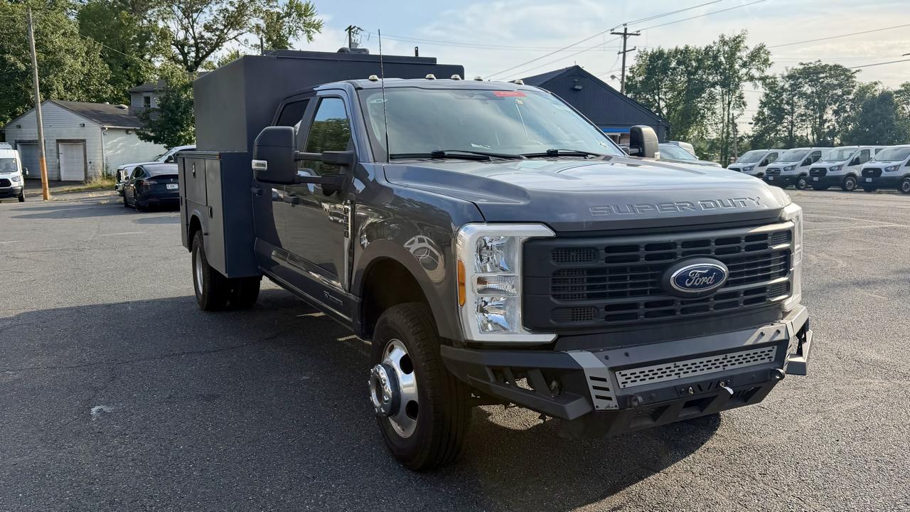 Ford Super Duty F-350 DRW  2023