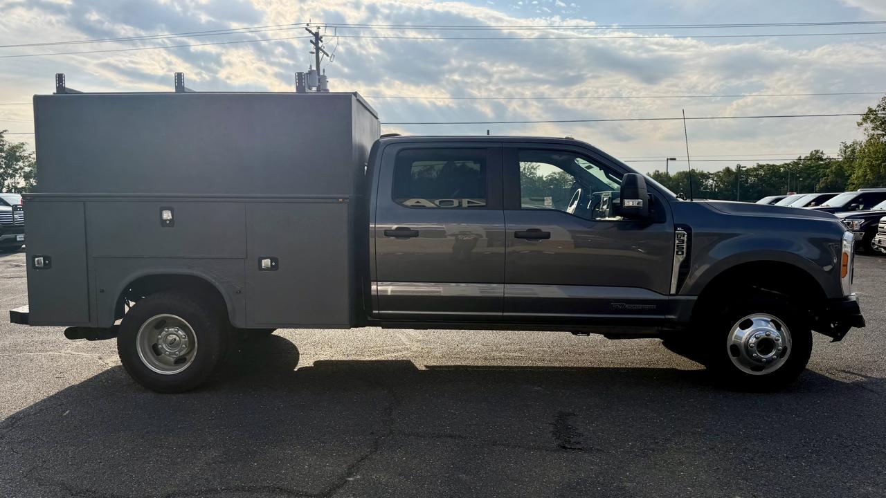 Ford Super Duty F-350 DRW  2023