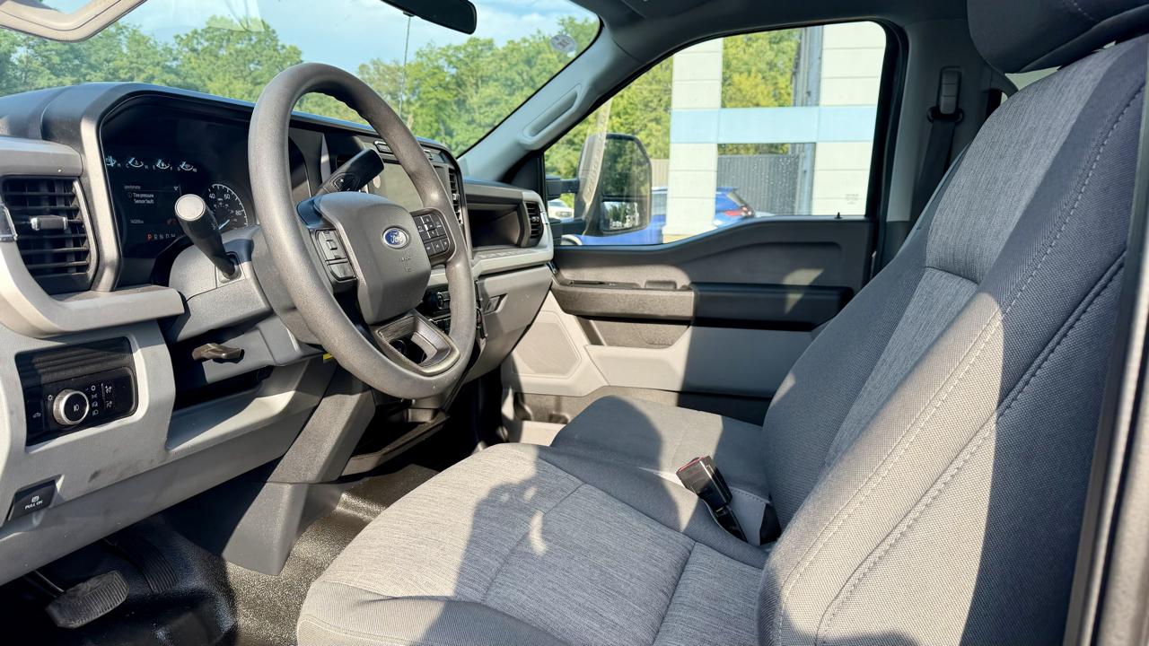 Ford Super Duty F-350 DRW  2023