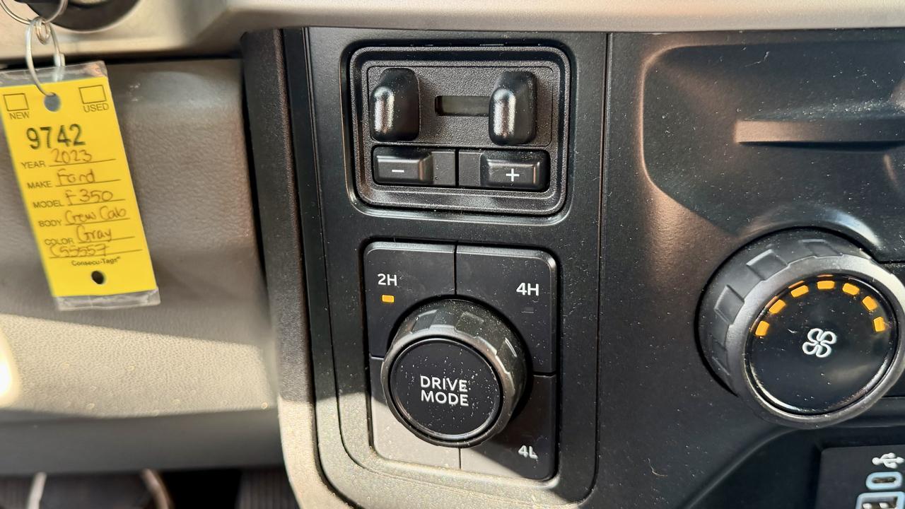 Ford Super Duty F-350 DRW  2023