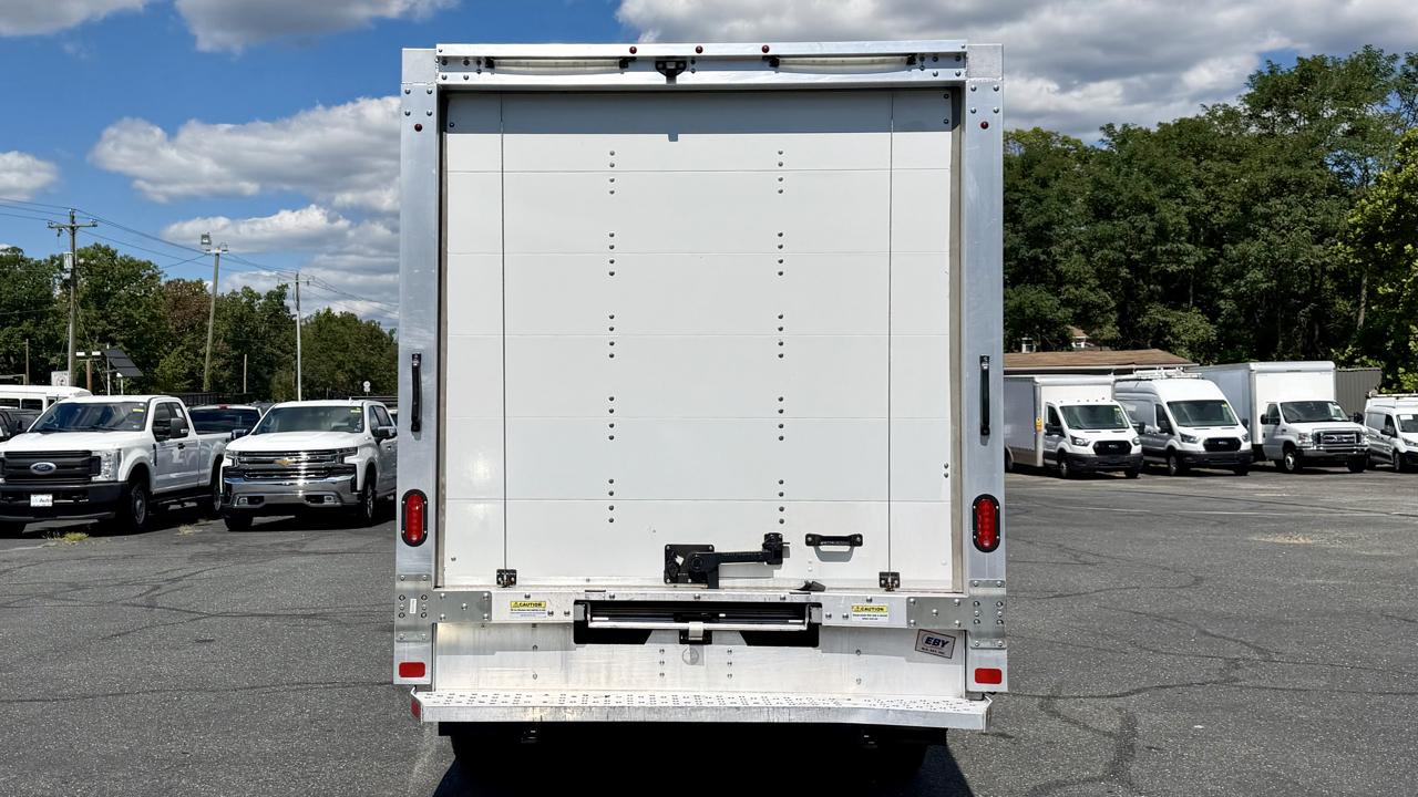 Chevrolet Express Commercial Cutaway  2023