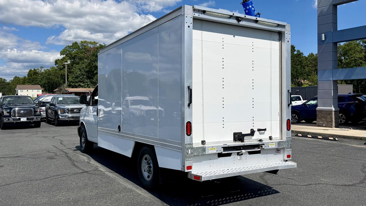 Chevrolet Express Commercial Cutaway  2023