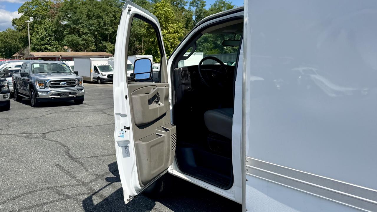 Chevrolet Express Commercial Cutaway  2023